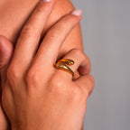 טבעת מוזהבת Cuffed