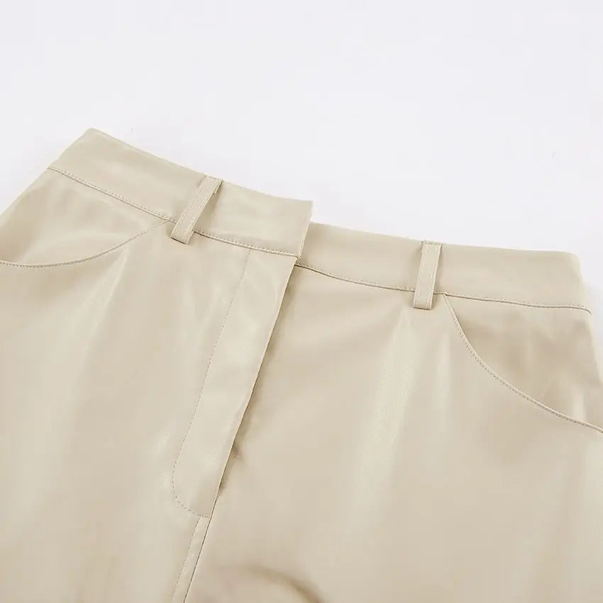 Aysha חצאית דמוי עור גבוהה עם שסע קדמי