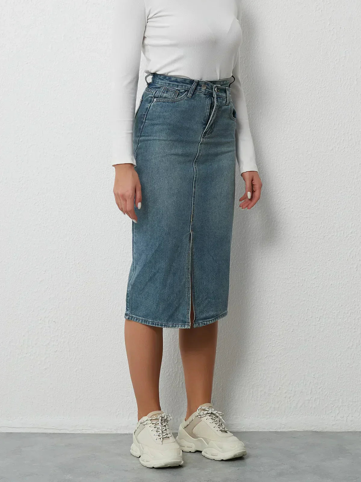 חצאית דגם עדי